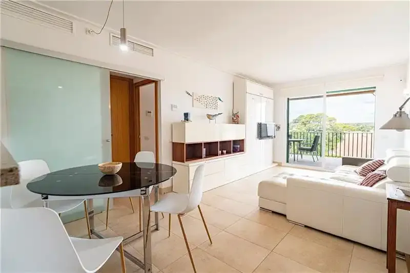 Apartment with panoramic views and communal pool — photo 3