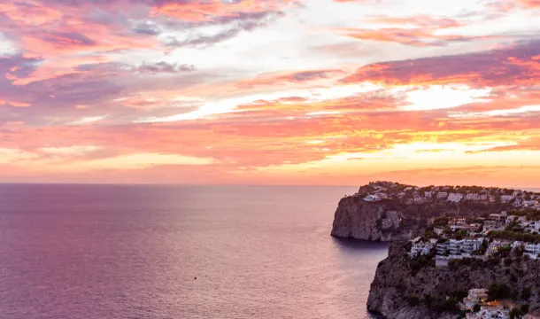 Designer villa with incredible sea views and flat garden in Cala Llamp, in Puerto de Andratx — photo 8