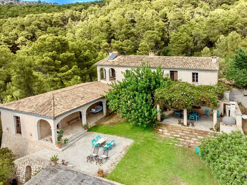 Charming finca in Andratx with pool, lots of privacy and distant sea views — photo 1