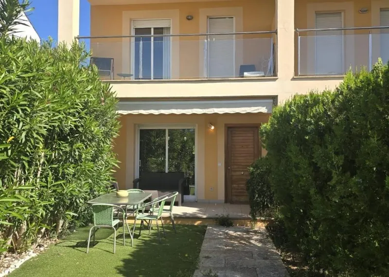 Puerto Pollenca For Sale Townhouse with 3 Bedrooms, 2 Bathrooms, Garden, Parking and Communal Swimming Pool — photo 1