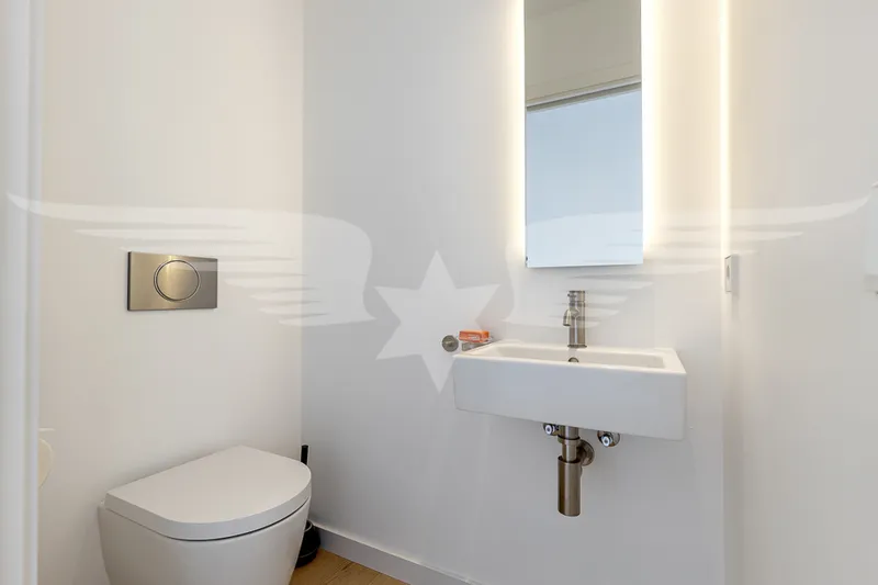 Top furnished penthouse with private roof terrace — photo 9