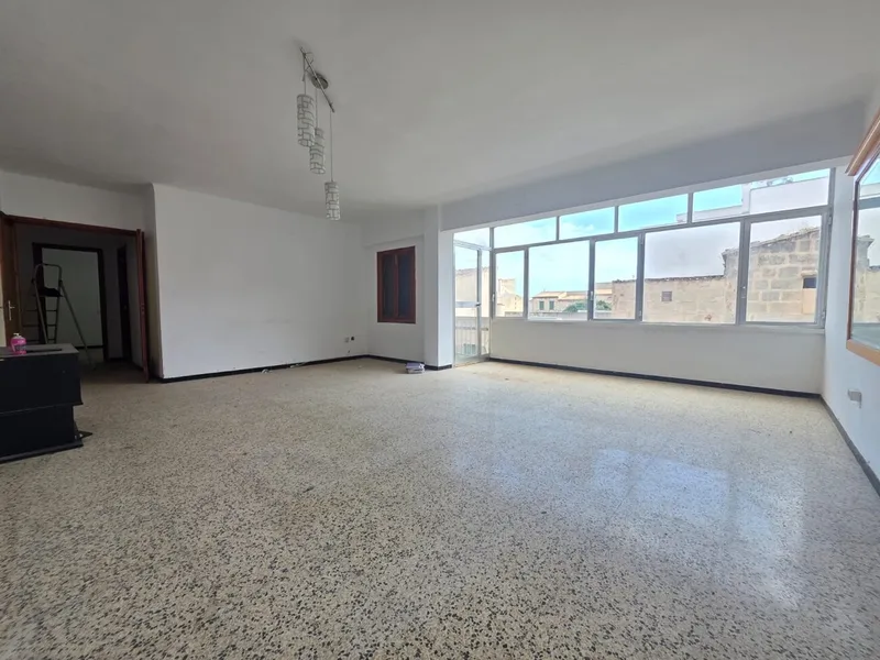 Spacious flat for sale in Llucmajor centre... — photo 1