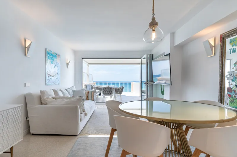 Amazing First Line Luxury Four-Bedroom Penthouse with Sea Views and Fantastic Terrace — photo 2