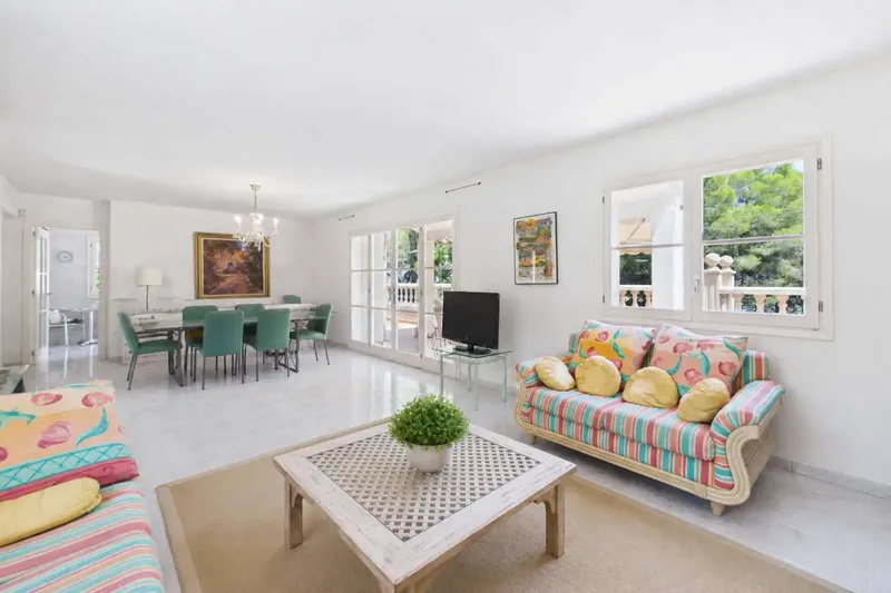 Mediterranean jewel in Costa de la Calma - spacious property with exceptional plot potential! — photo 7