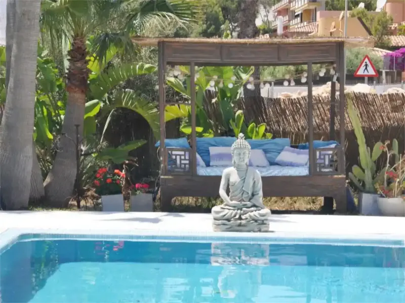 Experience the ultimate Mediterranean lifestyle with this stunning Ibizan-style villa for sale in Sol de Mallorca, one of Mallorca’s most ex — photo 8