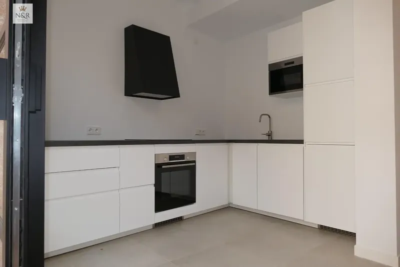 Recently renovated detached house with pool and terrace in the center of Sineu — photo 3