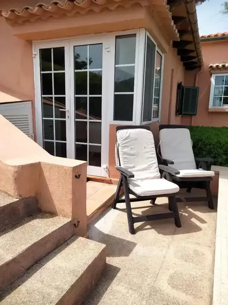 Apartamento con espectaculares vistas al mar y al lado de la playa — photo 2