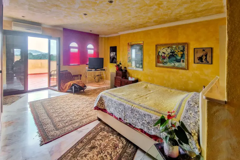 Detached chalet with exceptional potential — photo 12