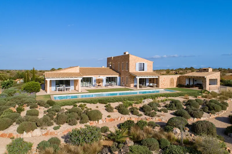 Self-sufficient finca with panoramic views and sustainable features near Ses Salines — photo 1