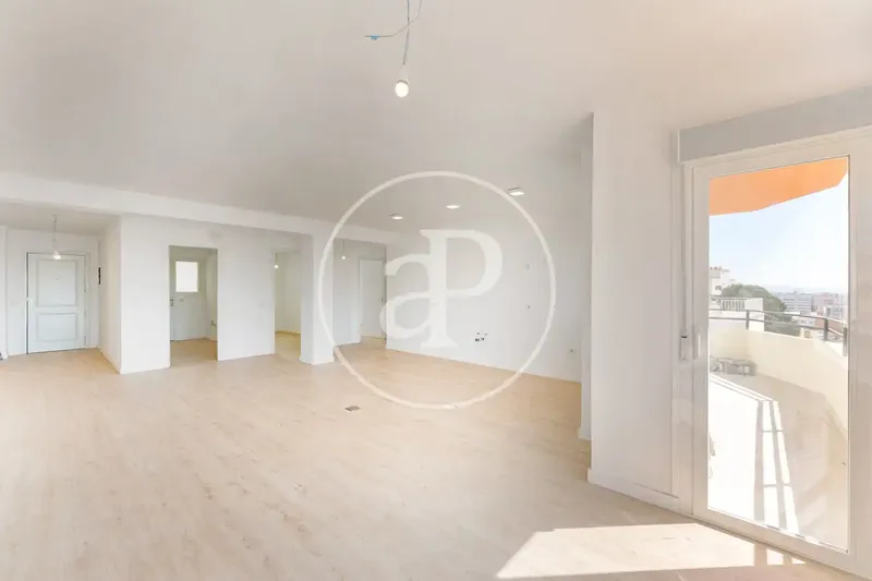 Piso con terraza en venta en Ponent — photo 3
