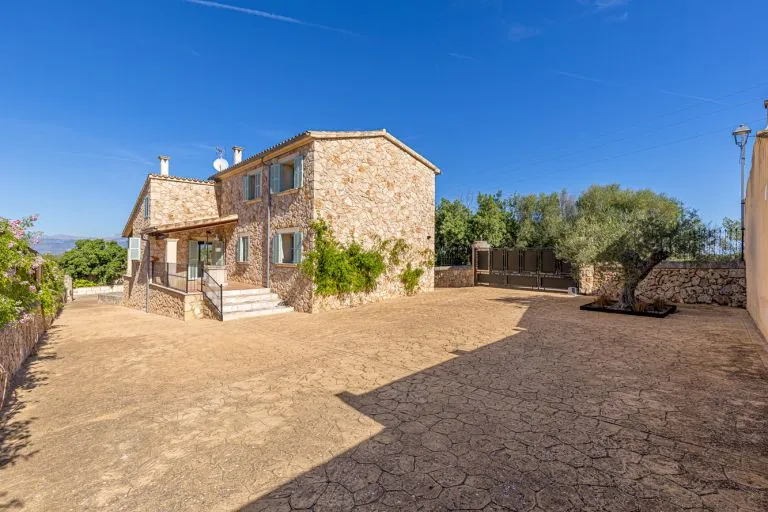 Villa in Sineu - Mediterranes Anwesen mit Garten und Pool — photo 2
