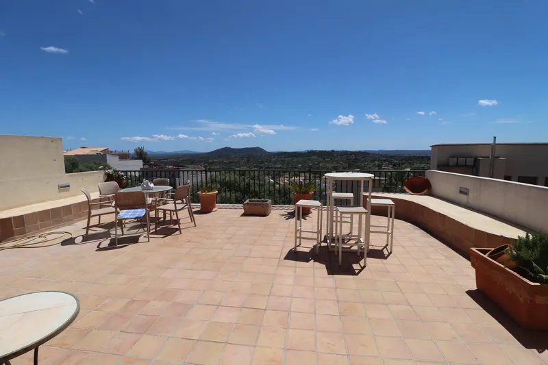 Independent villa in Selva with pool and mountain views — photo 9