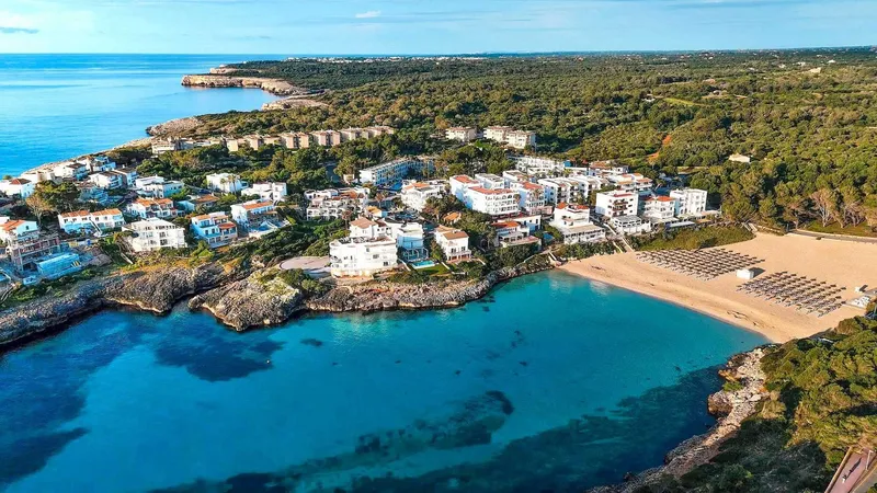 Holiday apartments as an investment in Portocolom, only 150 metres from the beach — photo 1