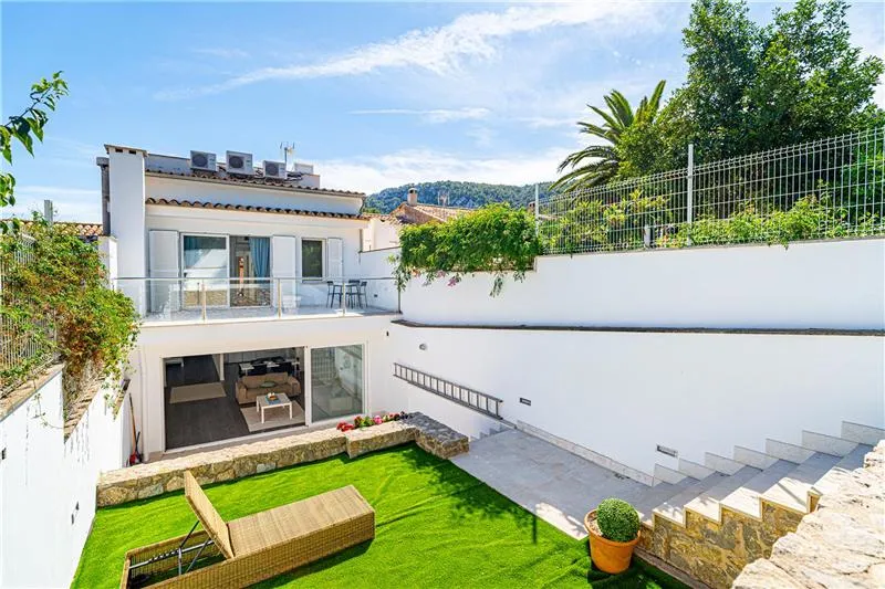 A very bright house with a pool in the heart of Esporles, overlooking the Tramuntana Mountains — photo 2