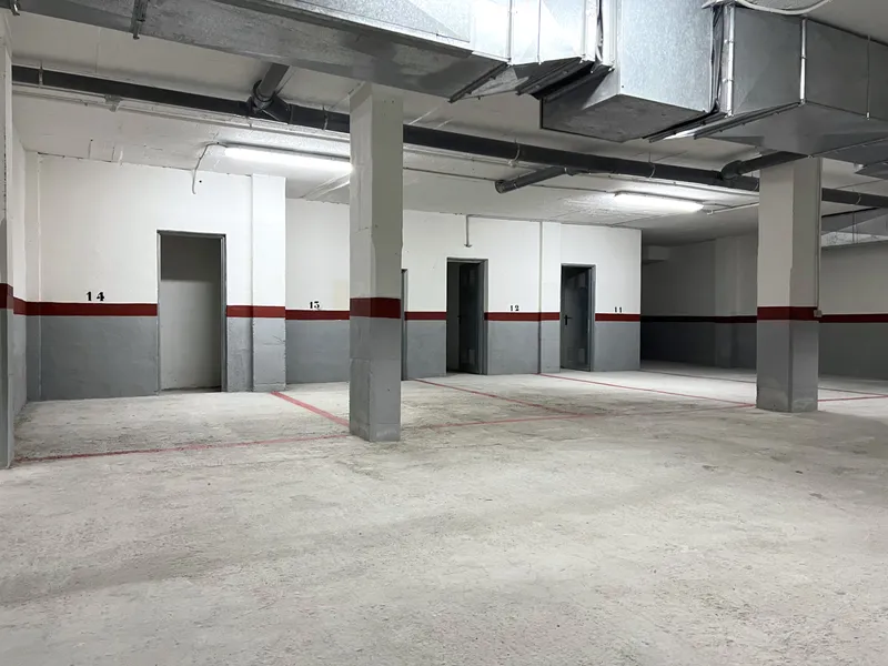 Plazas de aparcamiento en zona La Salle — photo 1