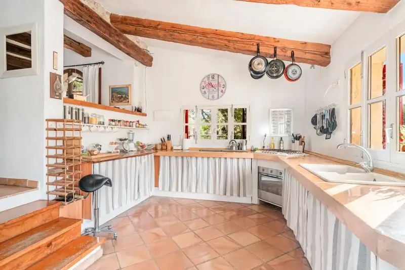 This quiet country house for sale in S'Arracó is magnificently renovated and offers a harmonious combination of traditional Mallorcan charm — photo 8