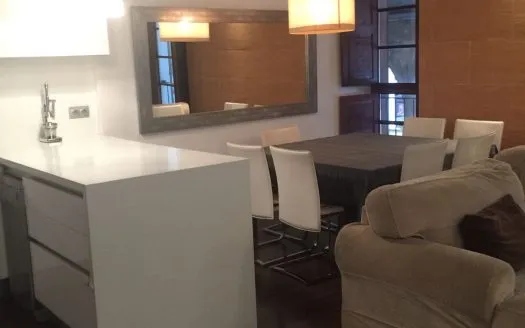 Beautiful 2 bedroom apartment with character in Plaza Mayor, Palma De Mallorca for long term rent — photo 1
