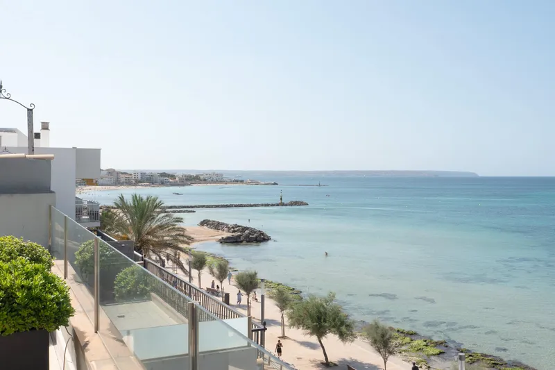 Frontline penthouse with large rooftop terrace in El Molinar, Palma — photo 4