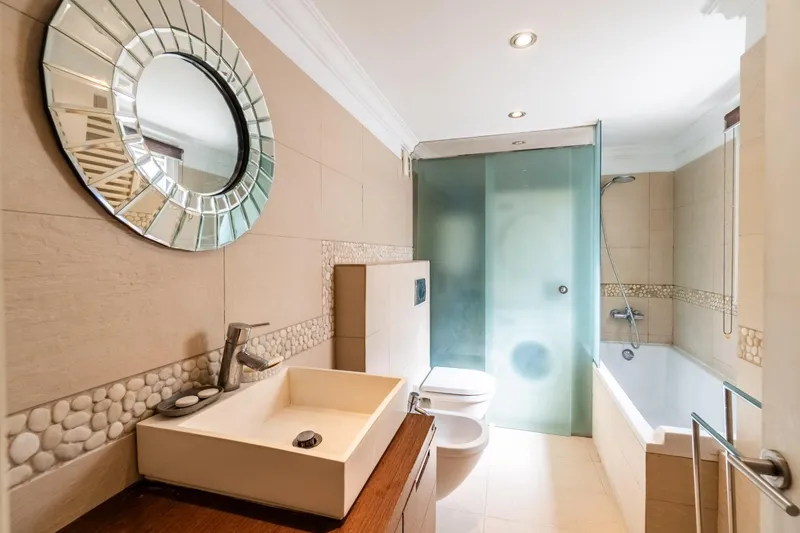 A charming duplex in the historic district — photo 10