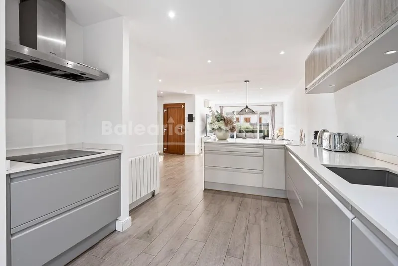 Bright townhouse for sale in Portals Nous, Southwest Mallorca — photo 3