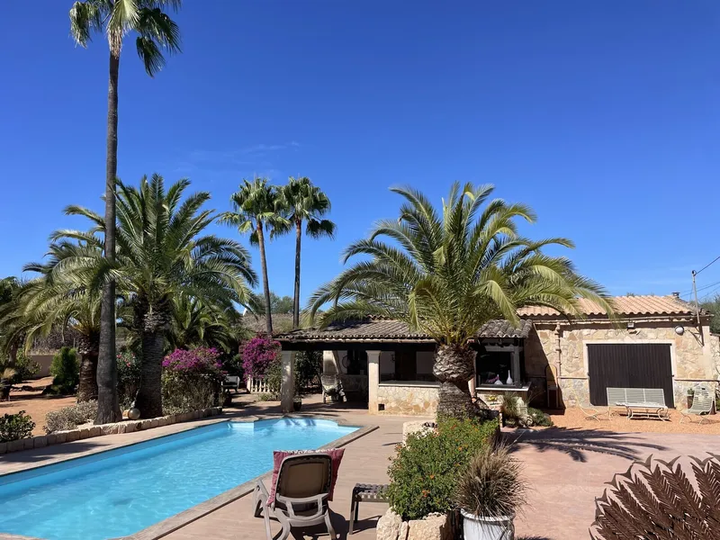 Charming finca with guest house and pool in Llucmajor — photo 1