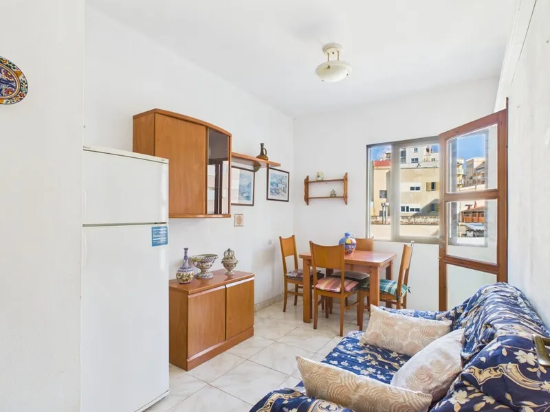 Three-Bedroom Apartment with Private Terrace in Tranquil Area of Son Espanyolet — photo 3