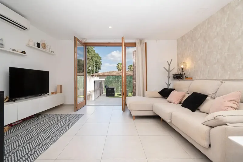 Homes that stand out for their square meters, and others that captivate with the quality of their finishes and the feeling of home they convey from — photo 1