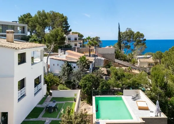 Detached house in Costa de la Calma, Calvià — photo 1