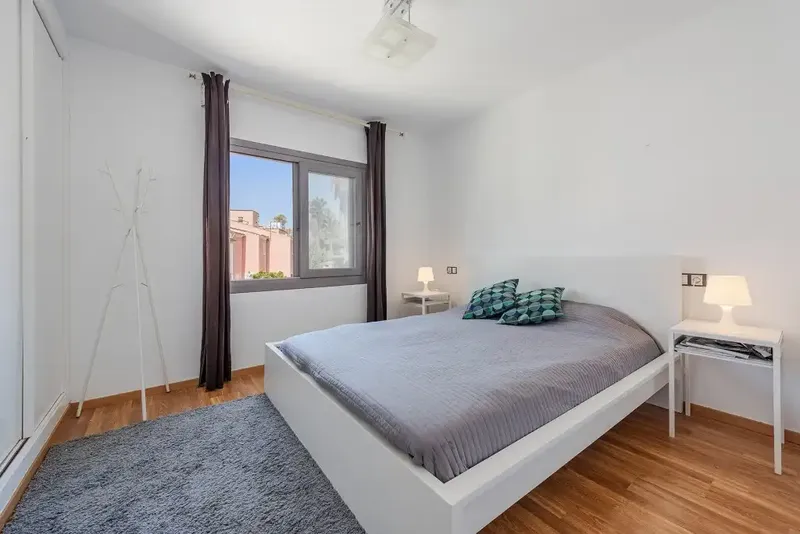 Bright and cozy top-floor apartment ideally located just one block from the stunning beach of Puerto de Alcúdia — photo 11