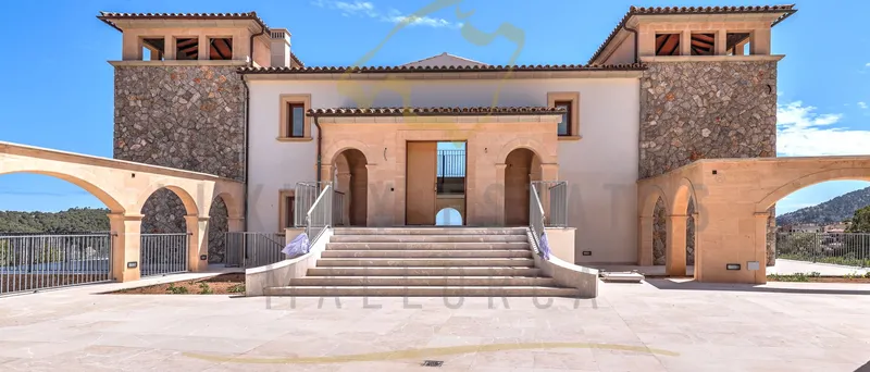 Large finca-style property in Camp de Mar on Mallorca with panoramic and sea views — photo 12