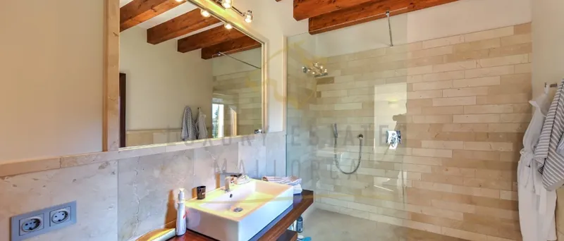 Large, modern natural-stone villa in Santa Ponsa in a sought-after residential area — photo 9