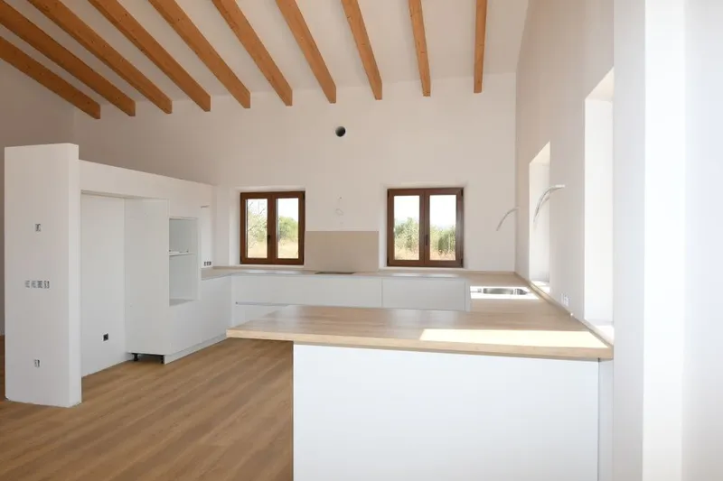 Bright and modern newly built country house on the outskirts of Campos — photo 5