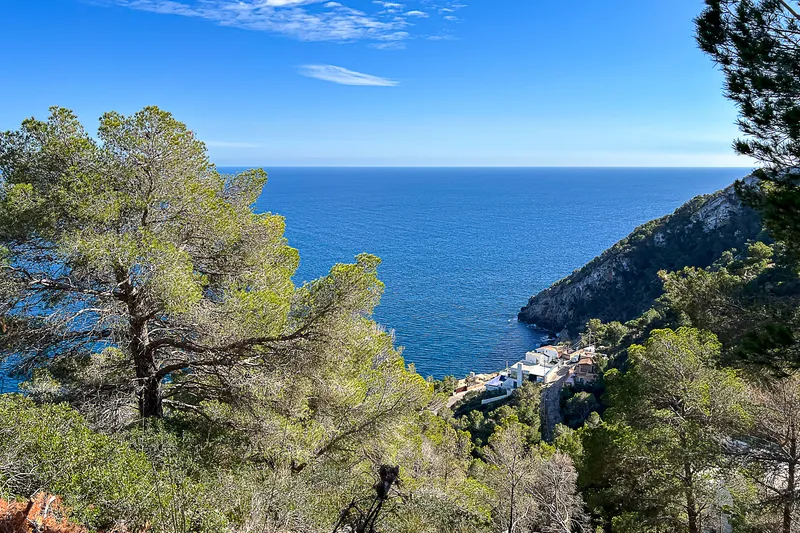 Attractive investment opportunity: Excellent plot with panoramic sea views — photo 1