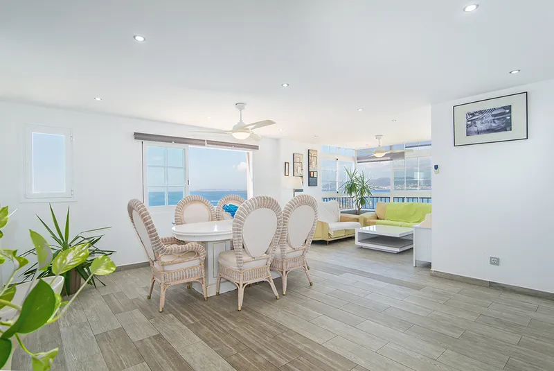 Reformed Penthouse with 360º Sea Views in Ca'n Pastilla — photo 4