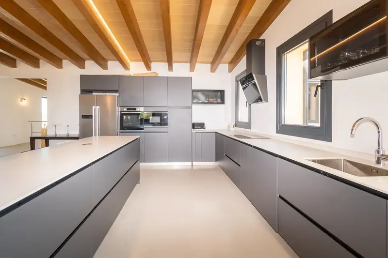 Long-term rental of a spacious newly built finca on a 23,000 m2 plot, 5 minutes from the village of Campos — photo 11
