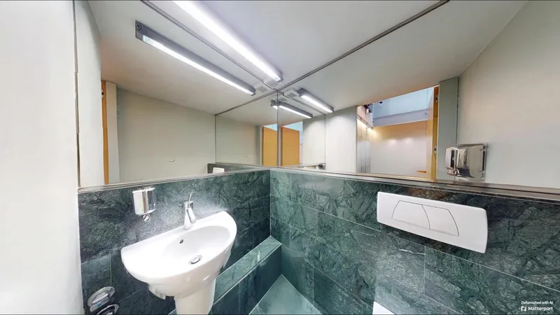 Commercial premises in Plaza de los Patines, privileged location — photo 5