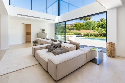 Santa Ponsa, exclusive villa with large plot and perfect southwest orientation in Nova Santa Ponsa — photo 1