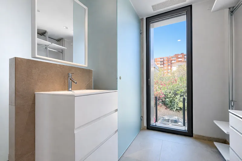 Modern apartment with panoramic sea views on the first line at Paseo Marítimo, Palma — photo 7