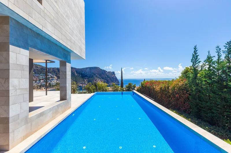 Cala Marmacén: Light-flooded luxury villa of the highest class — photo 3