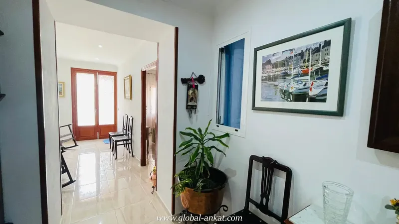 Do you dream of a quiet life in a charming village, surrounded by nature and minutes from the beach? This townhouse in Felanitx, — photo 3