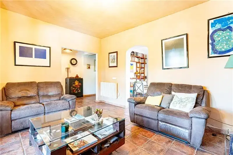 Rustic finca on plot of approx. 14,167 m², approx. 278 m² built, large living room with fireplace, dining room, furnished and equipped kitchen with office — photo 8