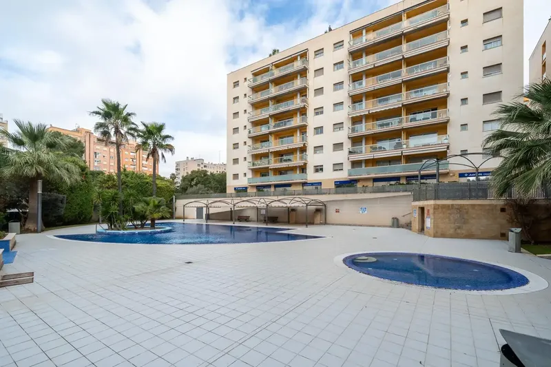 Ático con terraza en venta en Ponent — photo 1
