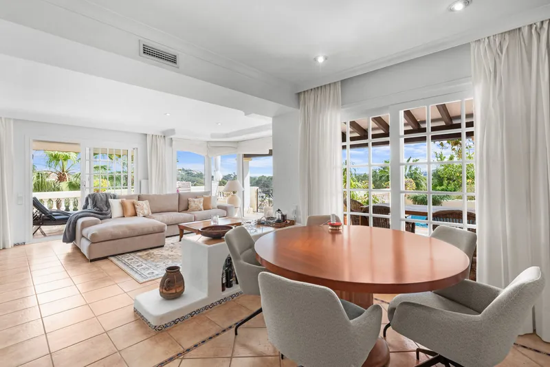 Mediterranean villa for sale in Costa de la Calma with partial sea views — photo 8