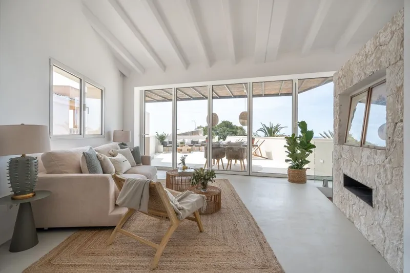 Completely renovated town house with views to the sea in Alqueria Blanca — photo 1