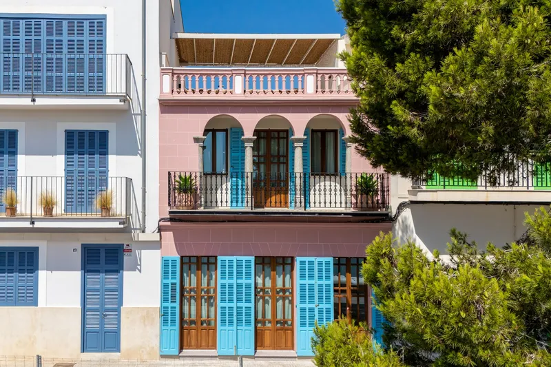 Live where the sea begins: renovated old town jewel in Porto Colom — photo 2