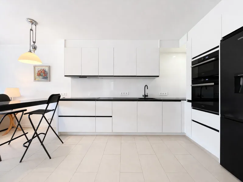 Completely renovated apartment a few steps from the beach in Santa Ponsa Mas — photo 12