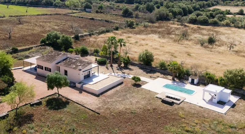 Reformed rustic finca in Sencelles — photo 1