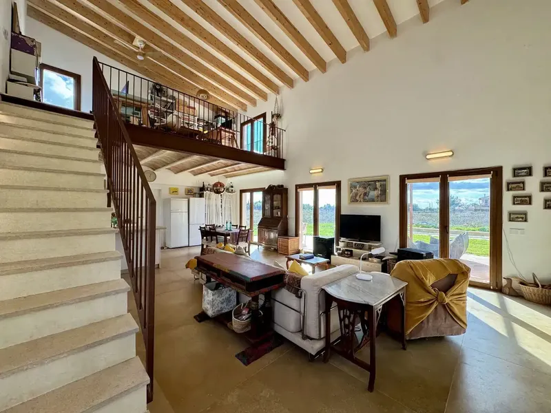 Available in August. Exclusive for the month of August, this beautiful rustic finca is located just 2 minutes from Llucmajor and — photo 8