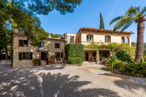 Selva: Country house with garage, pool and fantastic panoramic views in Selva — photo 1