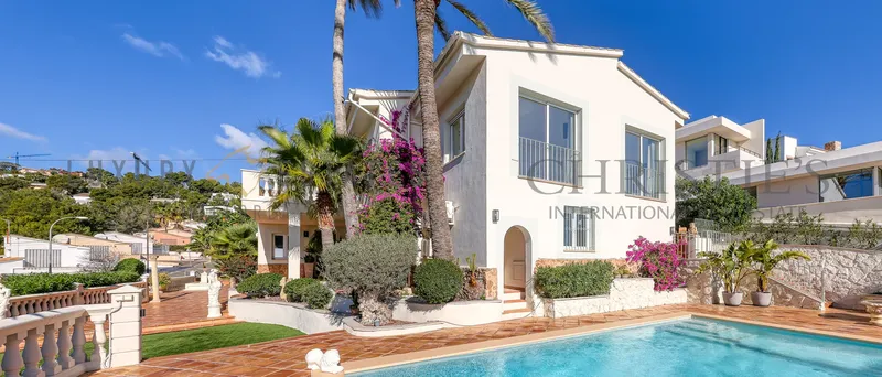 Spacious villa in Costa d'en Blanes with sea views and pool — photo 1
